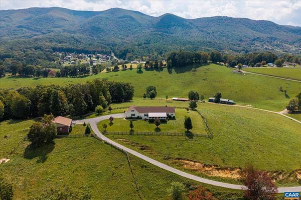 205 Acres of Land with Home for Sale in North Tazewell, Virginia