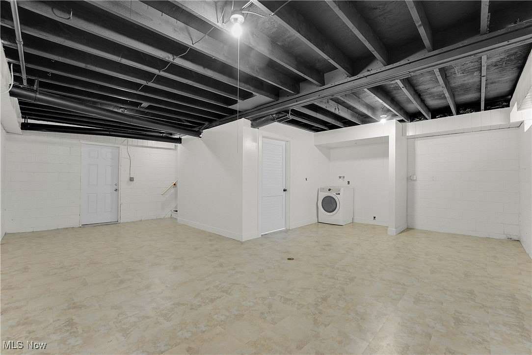 1.5 Acres of Residential Land with Home for Sale in Newbury Township, Ohio