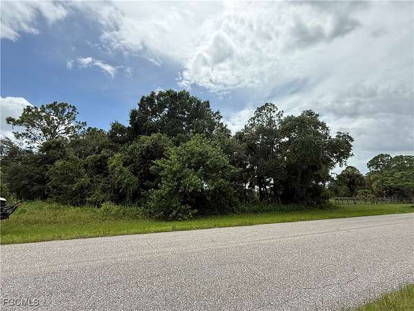 1.25 Acres of Residential Land for Sale in Clewiston, Florida