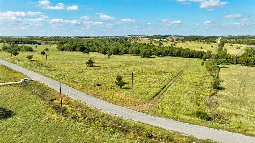 6 Acres of Residential Land for Sale in Gainesville, Texas