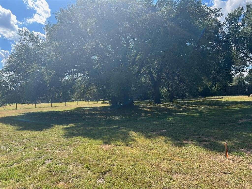 0.37 Acres of Residential Land for Sale in Granbury, Texas