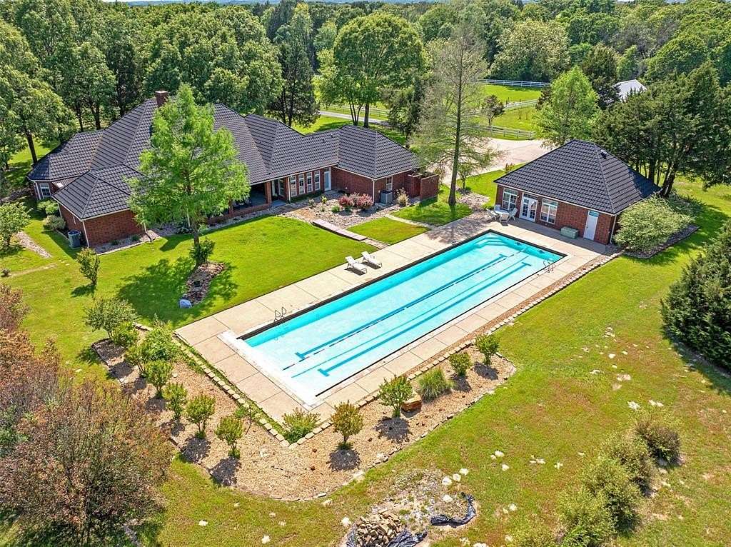 8.4 Acres of Land with Home for Sale in Athens, Texas