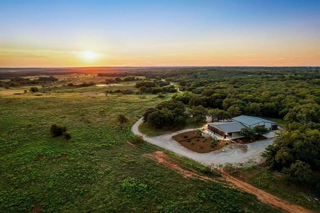 138 Acres of Improved Land for Sale in St. Jo, Texas