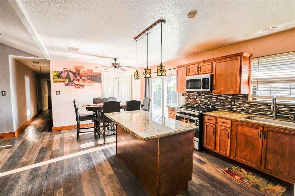 2 Acres of Residential Land with Home for Sale in Sulphur Springs, Texas