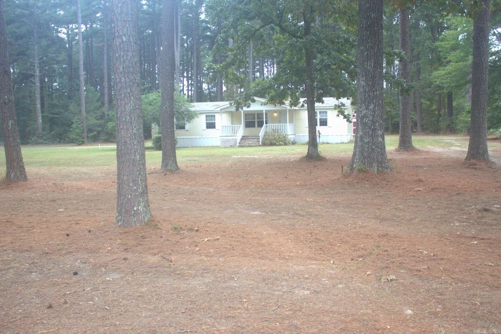 4.6 Acres of Residential Land with Home for Sale in Pine Bluff, Arkansas
