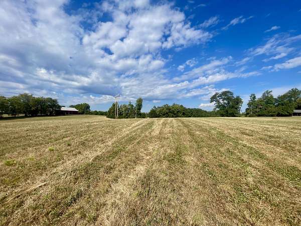 8 Acres of Residential Land for Sale in Winchester, Kentucky