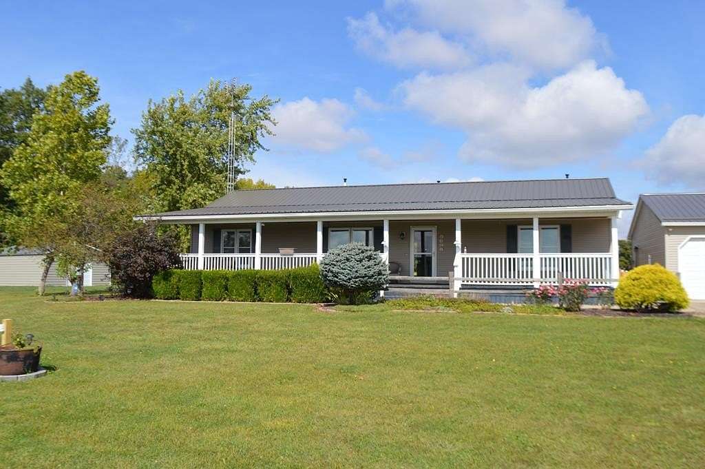 5.12 Acres of Residential Land with Home for Sale in Bucyrus, Ohio