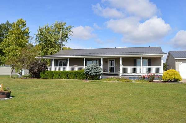 5.12 Acres of Residential Land with Home for Sale in Bucyrus, Ohio