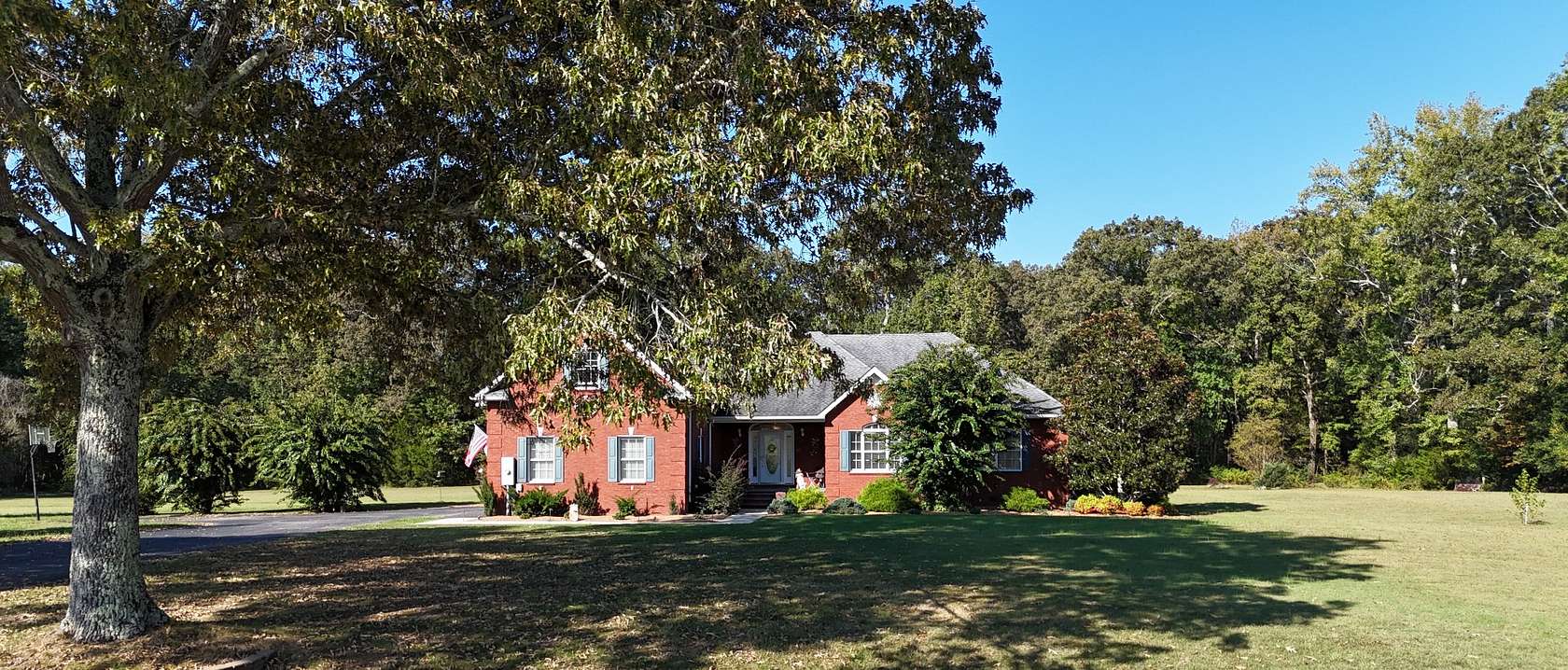 5 Acres of Residential Land with Home for Sale in Hillsboro, Tennessee