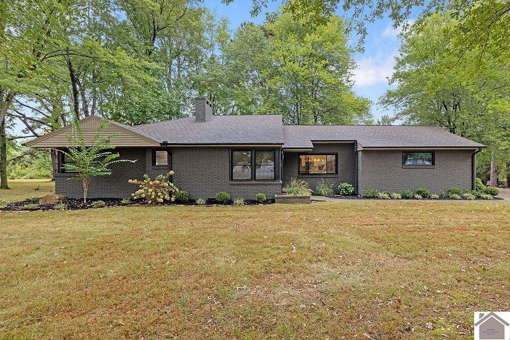 1.5 Acres of Residential Land with Home for Sale in Murray, Kentucky