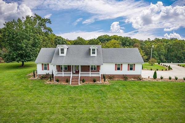 13 Acres of Land with Home for Sale in Silver Point, Tennessee