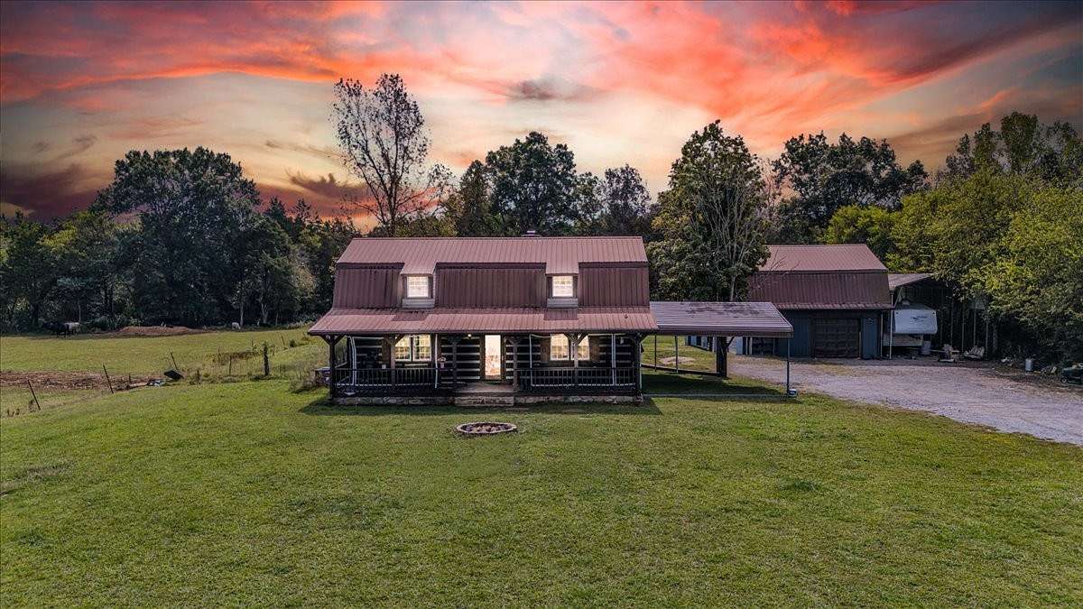 2.15 Acres of Residential Land with Home for Sale in Murfreesboro, Tennessee