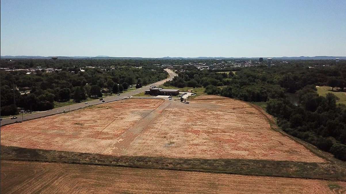 14.2 Acres of Mixed-Use Land for Sale in Murfreesboro, Tennessee
