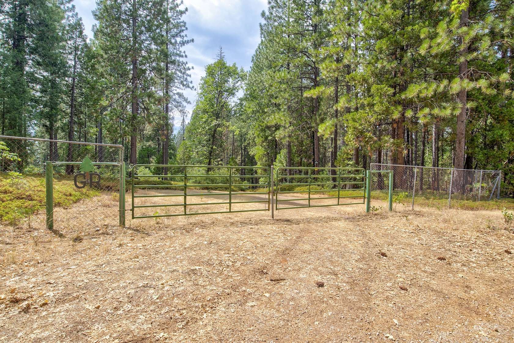 158 Acres of Recreational Land for Sale in Somerset, California