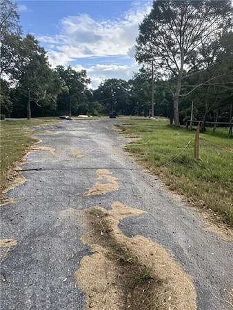 2.6 Acres of Improved Commercial Land for Sale in Lithia Springs, Georgia