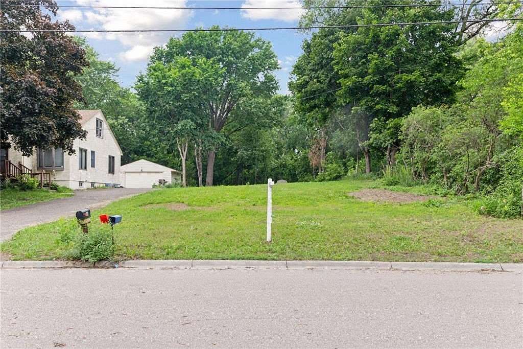 0.41 Acres of Residential Land for Sale in Maplewood, Minnesota