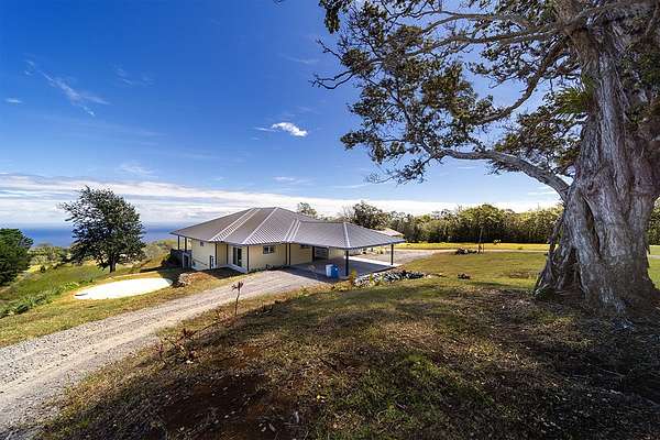 7.46 Acres of Land with Home for Sale in Paauilo, Hawaii