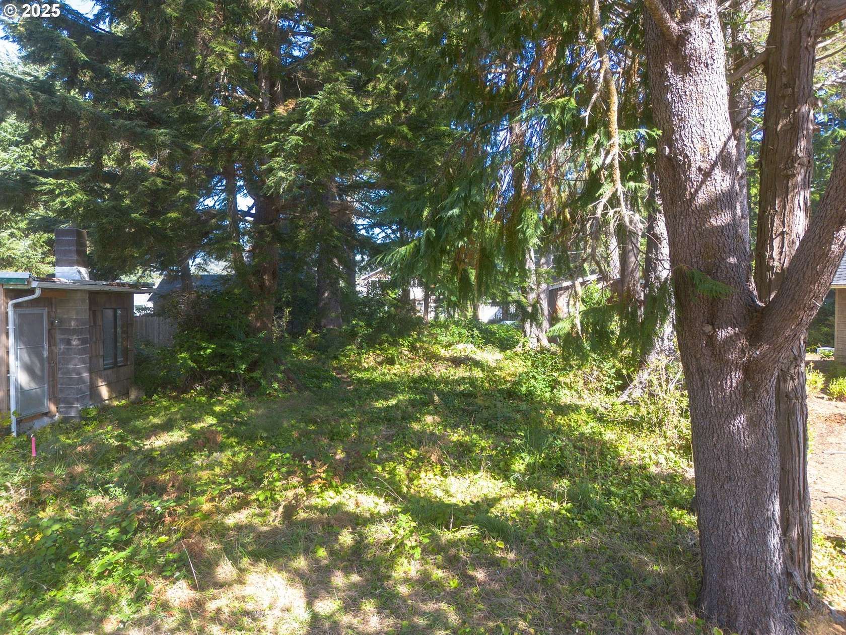 0.11 Acres of Residential Land for Sale in Cannon Beach, Oregon