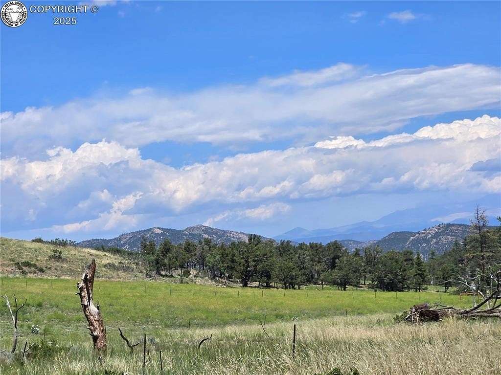 5 Acres of Land for Sale in Cotopaxi, Colorado