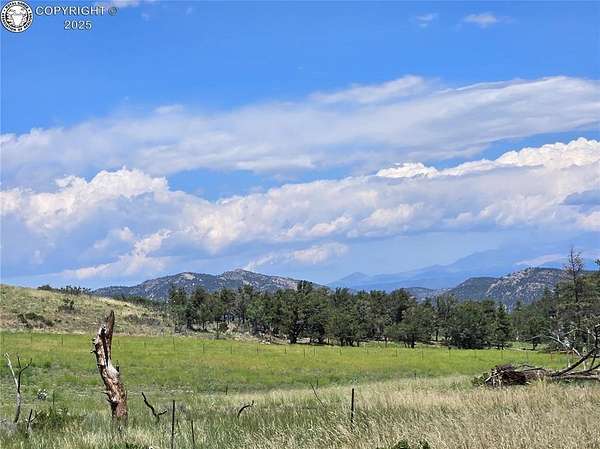 5 Acres of Land for Sale in Cotopaxi, Colorado