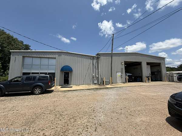 5 Acres of Improved Commercial Land for Sale in Canton, Mississippi