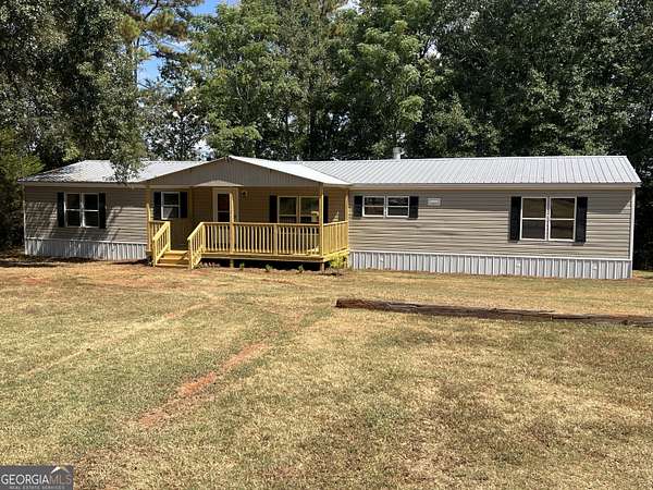 2 Acres of Residential Land with Home for Sale in Thomaston, Georgia
