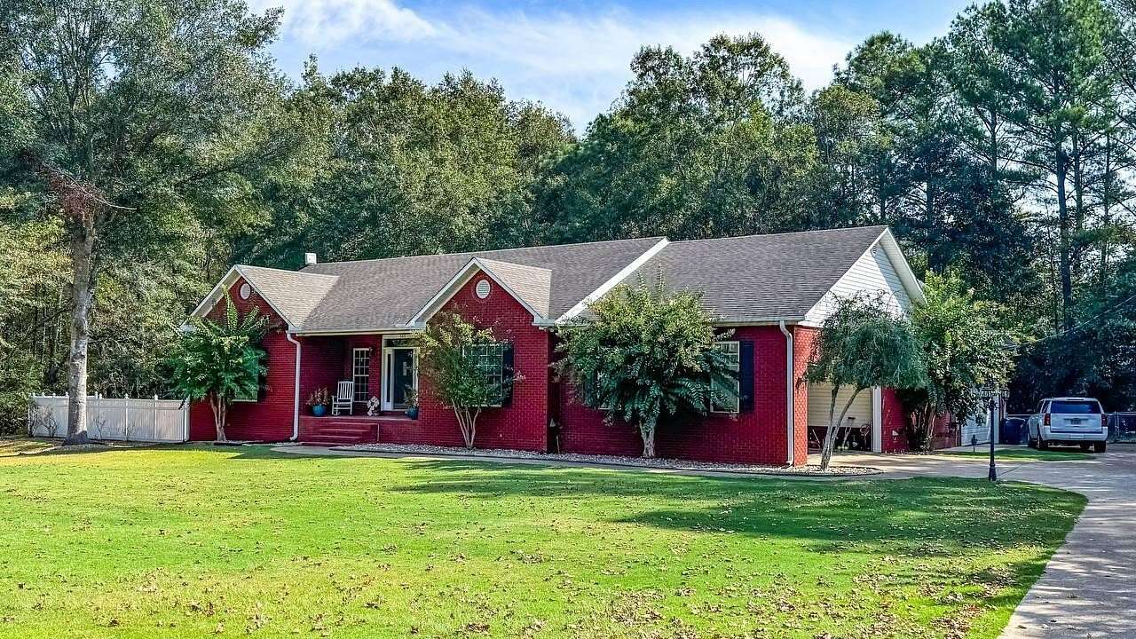 2 Acres of Residential Land with Home for Sale in Guin, Alabama