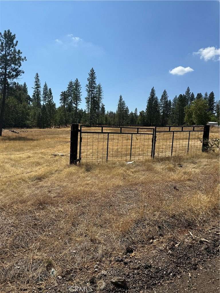 5.57 Acres of Residential Land for Sale in Coulterville, California