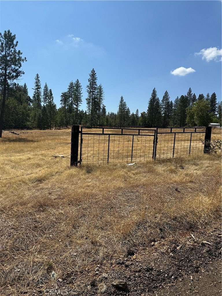 5.57 Acres of Residential Land for Sale in Coulterville, California