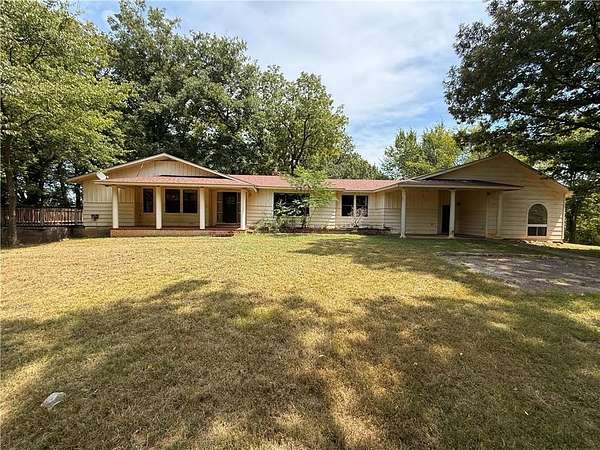 19.5 Acres of Land with Home for Sale in Lincoln, Arkansas