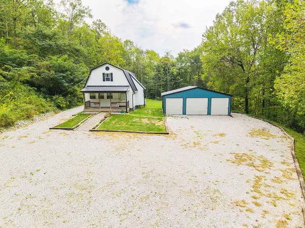 3.85 Acres of Residential Land with Home for Sale in Monticello, Kentucky