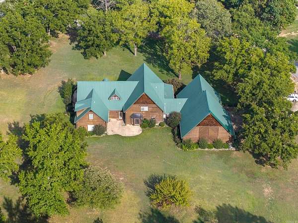 3 Acres of Residential Land with Home for Sale in Batesville, Arkansas