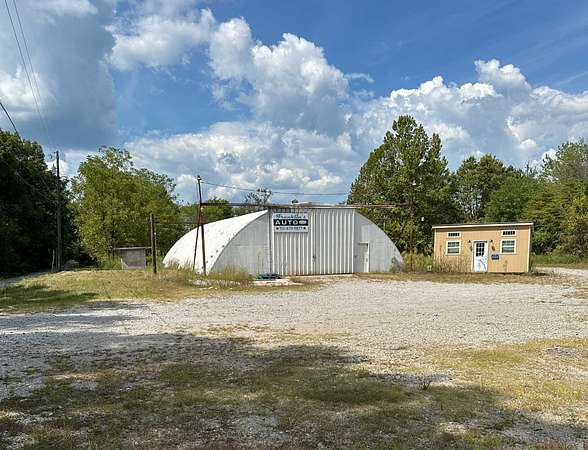 3.7 Acres of Mixed-Use Land for Auction in Jamestown, Tennessee