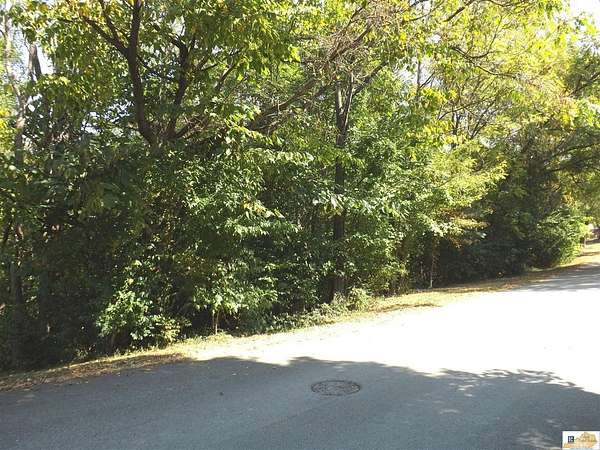 0.96 Acres of Land for Sale in Glasgow, Kentucky