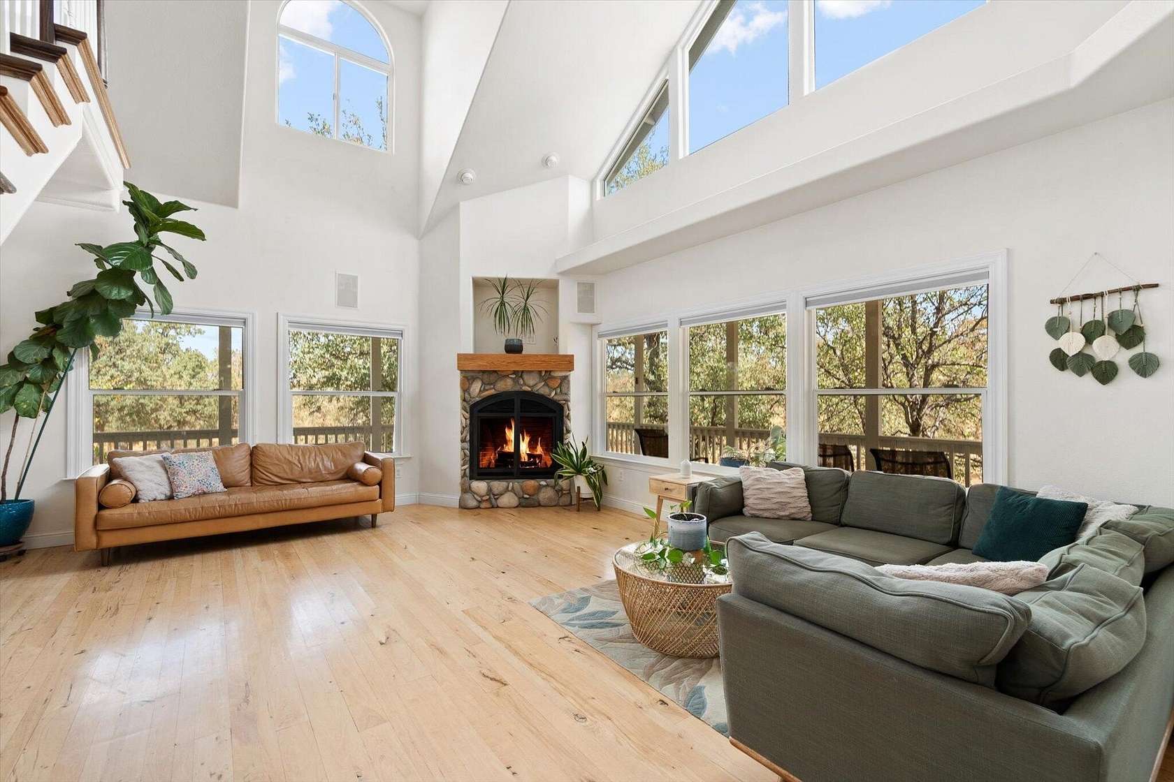 2.56 Acres of Residential Land with Home for Sale in Redding, California