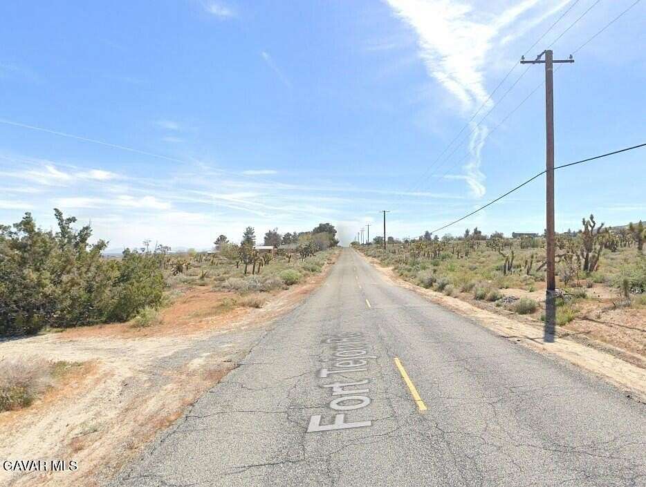 3 Acres of Land for Sale in Llano, California