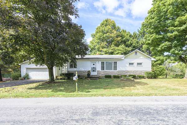 2.42 Acres of Residential Land with Home for Sale in Bellefontaine, Ohio