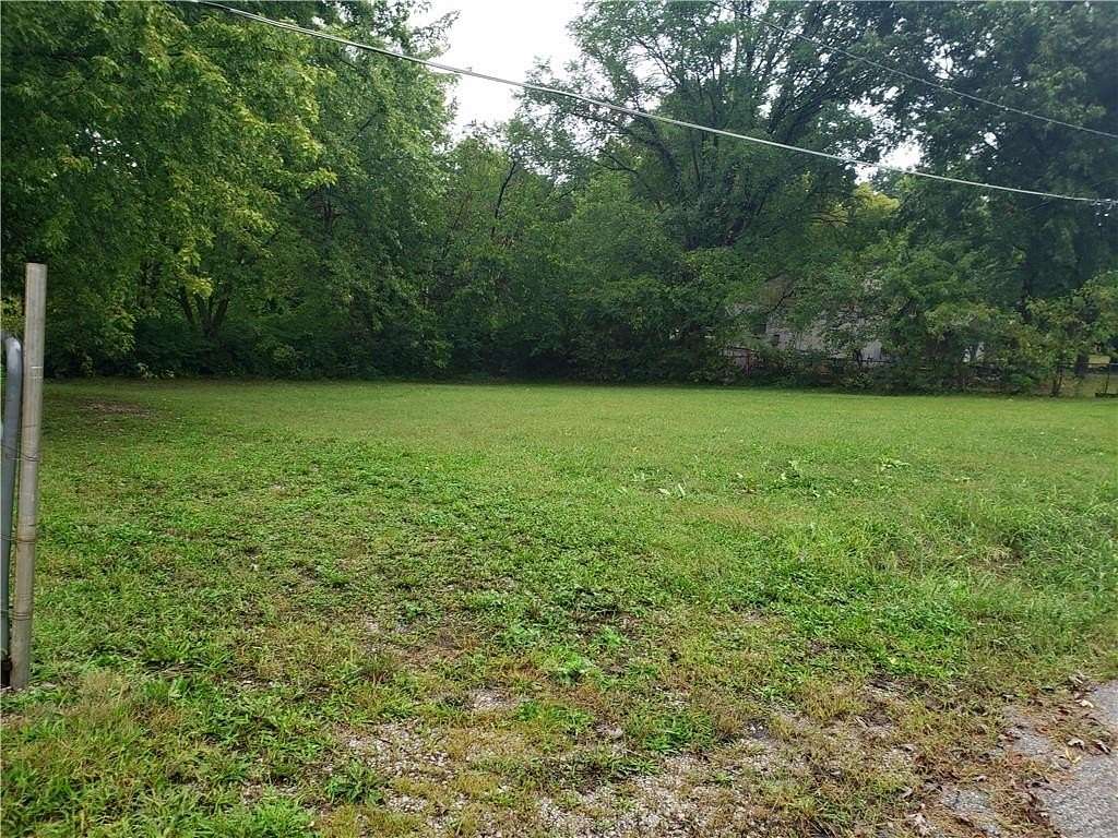 0.9 Acres of Residential Land for Sale in Independence, Missouri