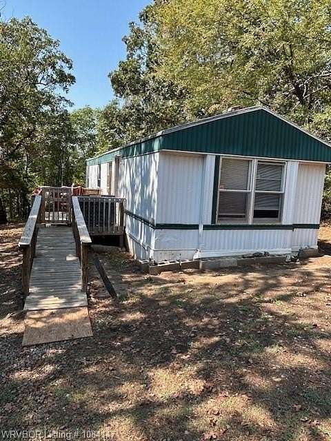 1.52 Acres of Residential Land with Home for Sale in Van Buren, Arkansas