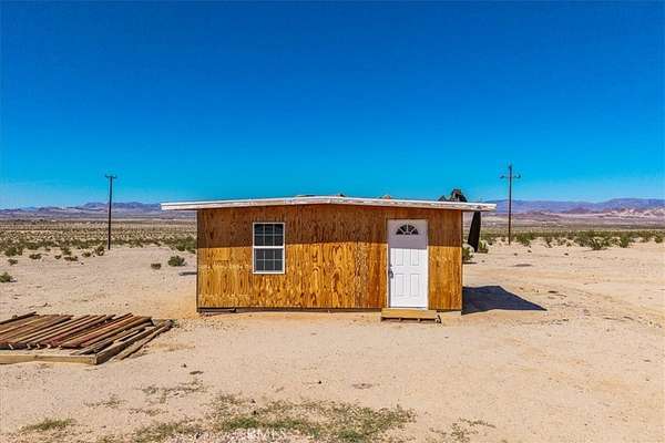 5 Acres of Improved Residential Land for Sale in Twentynine Palms, California
