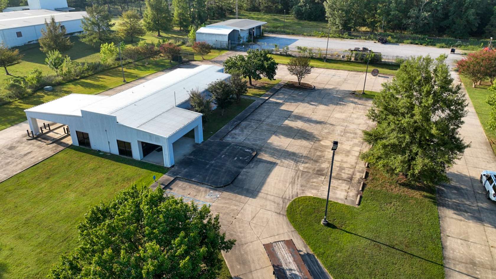 8 Acres of Commercial Land for Sale in West Point, Mississippi