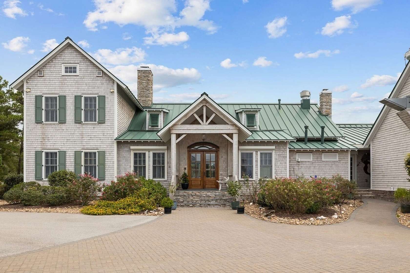 14.7 Acres of Recreational Land with Home for Sale in Davis, North Carolina