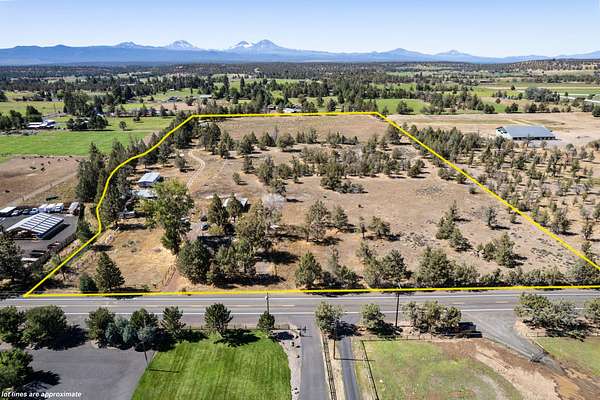 19.3 Acres of Land with Home for Sale in Bend, Oregon