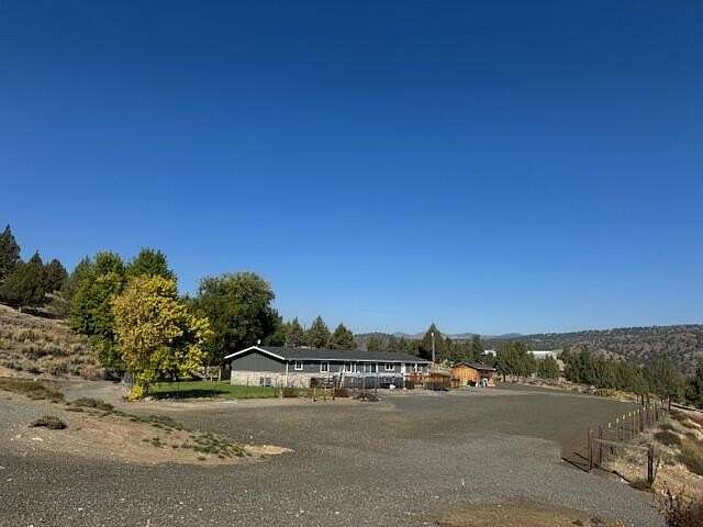 4.33 Acres of Residential Land with Home for Sale in John Day, Oregon