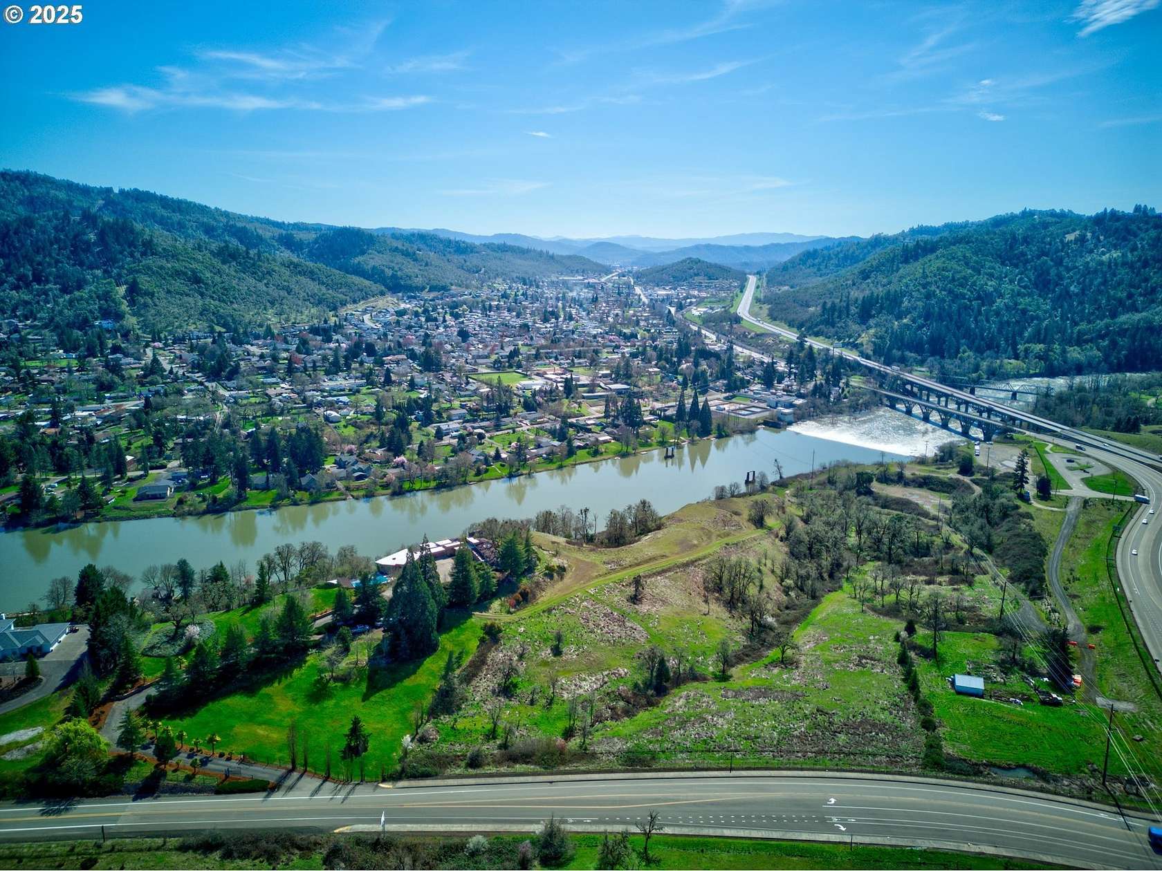 17.1 Acres of Recreational Land for Sale in Roseburg, Oregon