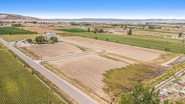 2 Acres of Residential Land for Sale in Loma, Colorado