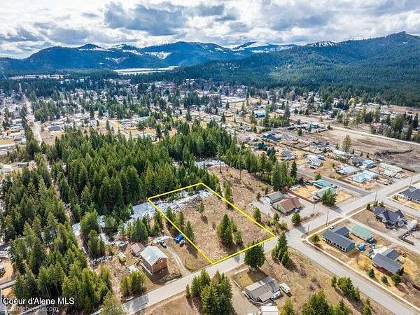 0.98 Acres of Residential Land for Sale in Spirit Lake, Idaho