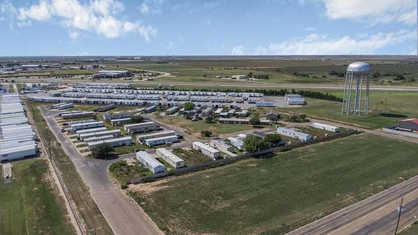 7.65 Acres of Improved Residential Land for Sale in Plainview, Texas