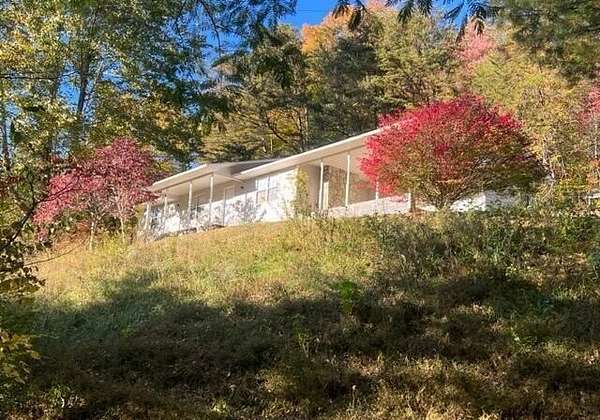 1.76 Acres of Residential Land with Home for Sale in Tazewell, Tennessee