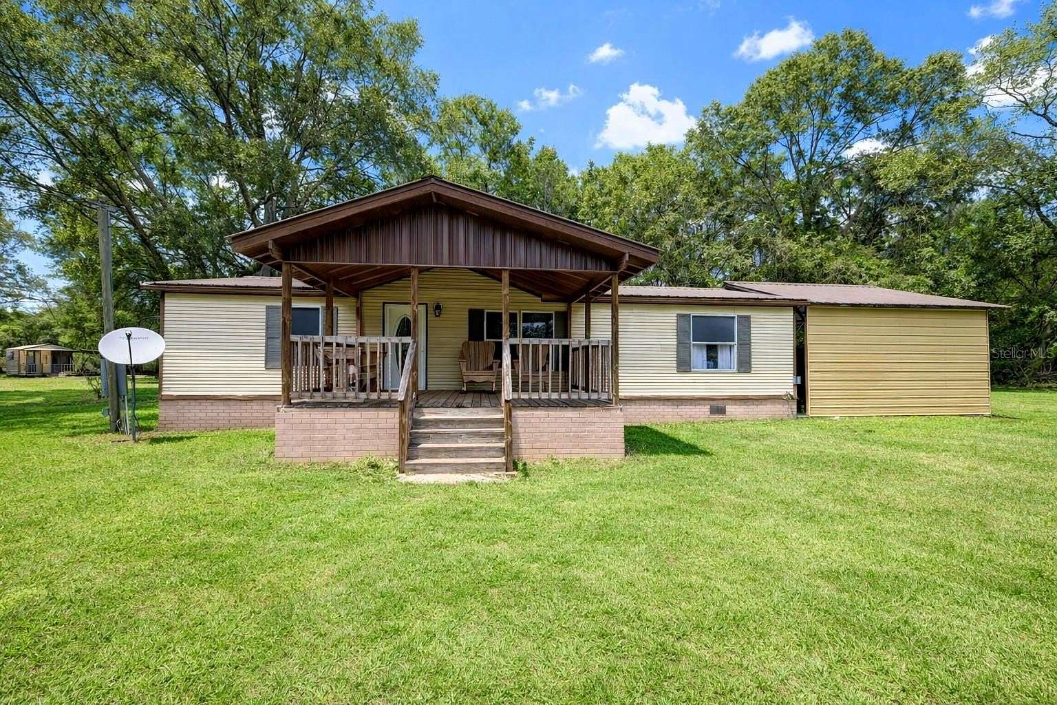 5.54 Acres of Land with Home for Sale in High Springs, Florida